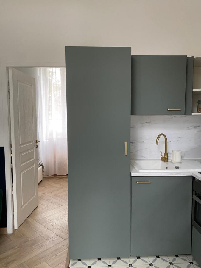 La Suite Dandy - Beau T2 -Terrasse, Parking Gratuit, Climatisation Bagneres-de-Bigorre Luaran gambar